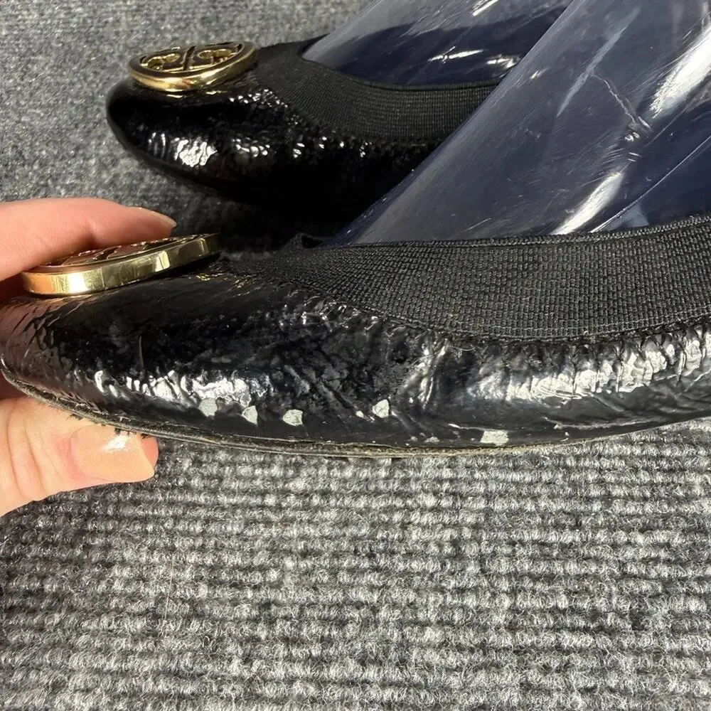 Tory Burch Caroline Ballet Flats Womens 7 Black Patent Leather Gold Medallion